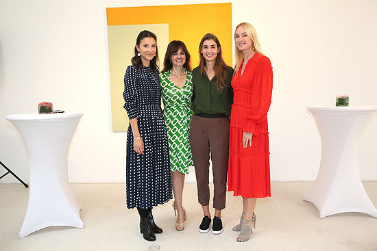 Felicitas Vogdt, Dr. Sonja Lechner, Künstlerin Milana Schoeller  und  Petra Winter, Chefredakteurin Madame (©Photo Gisela Schober/Getty Images)